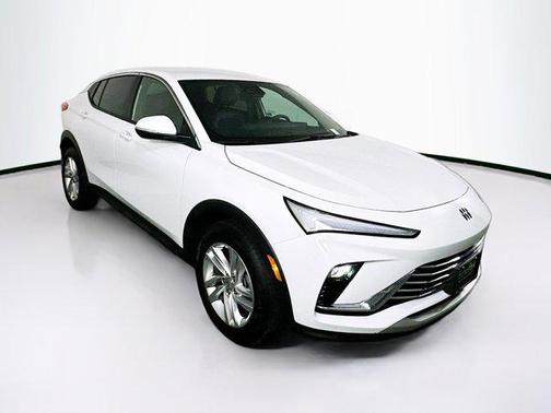 Summit White 2025 Buick Envista Preferred FWD