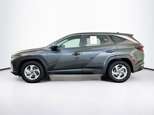 2022 Hyundai TUCSON SE