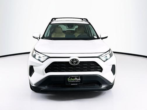 Ice Cap 2025 Toyota RAV4 XLE