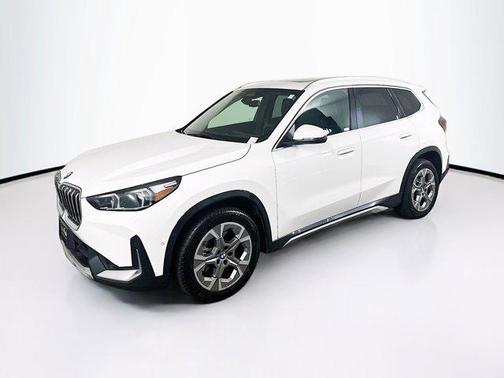 Alpine White 2025 BMW X1 xDrive28i