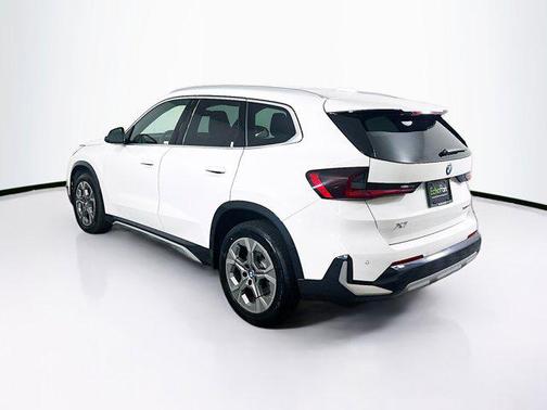 Alpine White 2025 BMW X1 xDrive28i