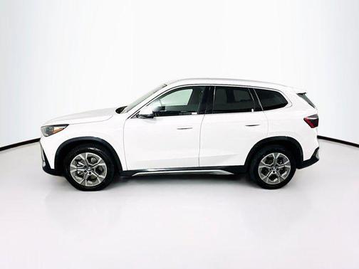 Alpine White 2025 BMW X1 xDrive28i