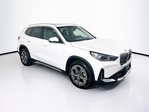 Alpine White 2025 BMW X1 xDrive28i