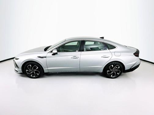 Aero Silver 2025 Hyundai SONATA SEL
