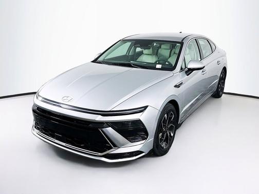Aero Silver 2025 Hyundai SONATA SEL