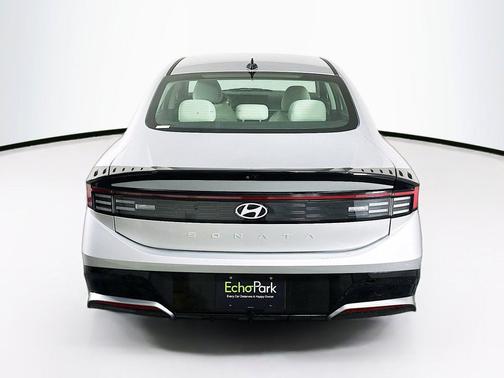 Aero Silver 2025 Hyundai SONATA SEL