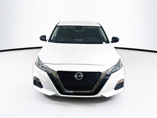 2021 Nissan Altima SR FWD