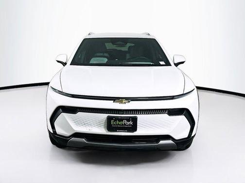 Summit White 2025 Chevrolet Equinox EV LT