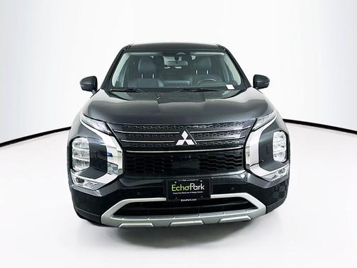 Alloy Silver Metallic 2024 Mitsubishi Outlander SE S-AWC