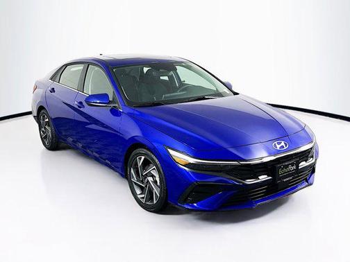 2025 Hyundai ELANTRA SEL