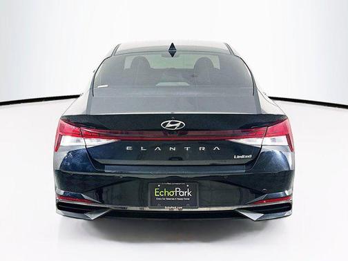 2021 Hyundai ELANTRA Limited