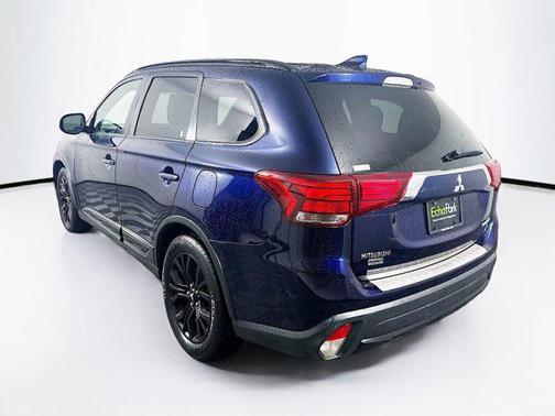 2018 Mitsubishi Outlander LE