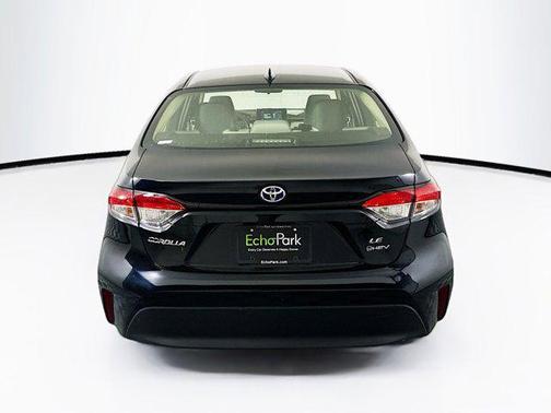 2025 Toyota Corolla Hybrid LE