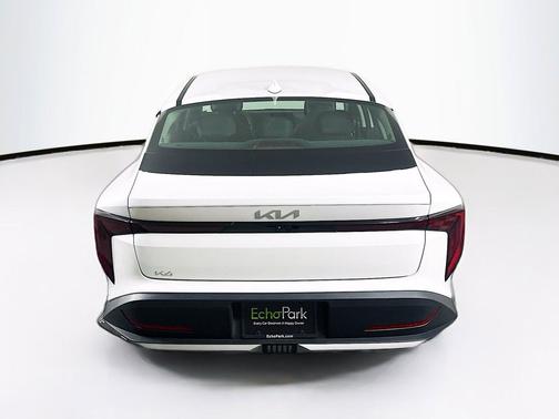 Snow White Pearl 2025 Kia K4 LXS