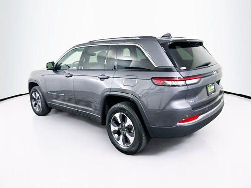 Baltic Gray Metallic Clearcoat 2022 Jeep Grand Cherokee 4xe Base