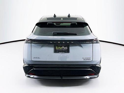 Boulder Gray Pearl/Black Diamond Pearl 2023 Nissan ARIYA PLATINUM+