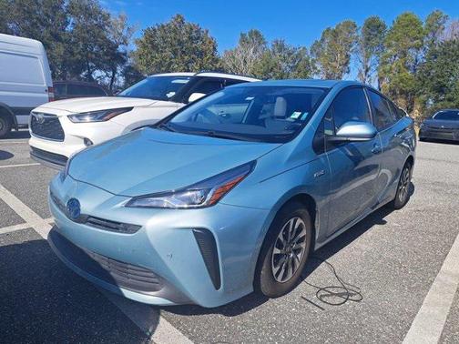 2021 Toyota Prius XLE