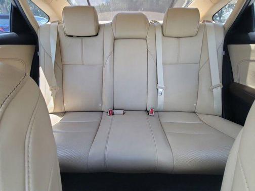 Creme Brulee Mica 2015 Toyota Avalon Limited