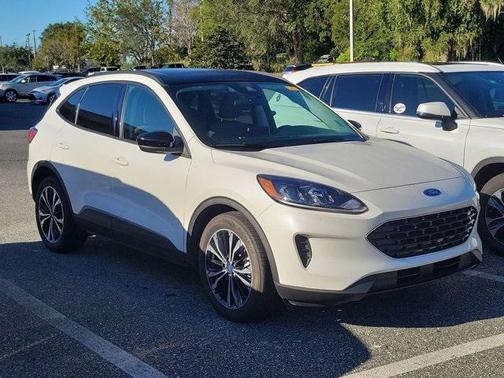 2022 Ford Escape SE