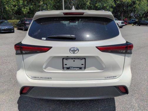 Blizzard Pearl 2021 Toyota Highlander Limited