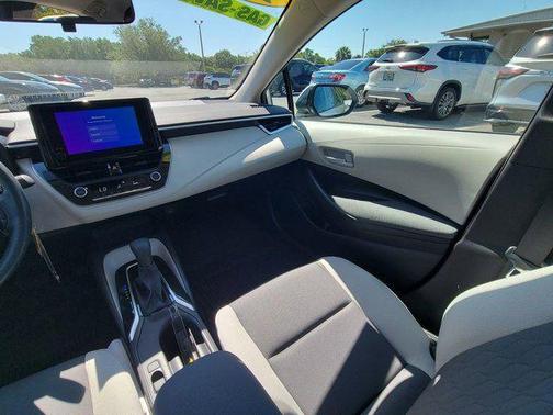 Classic Silver Metallic 2025 Toyota Corolla LE