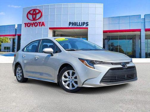 Classic Silver Metallic 2025 Toyota Corolla LE