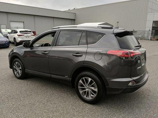 2018 Toyota RAV4 Hybrid XLE