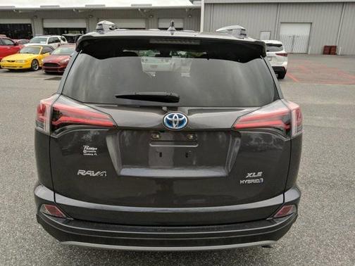 2018 Toyota RAV4 Hybrid XLE