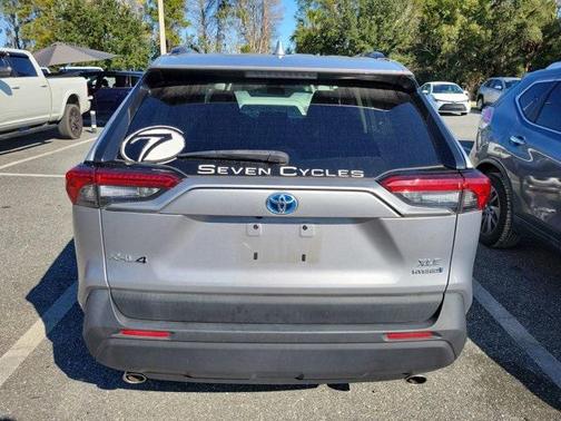 2021 Toyota RAV4 Hybrid XLE