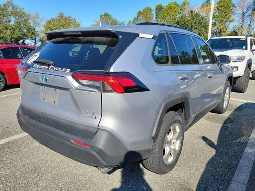 2021 Toyota RAV4 Hybrid XLE