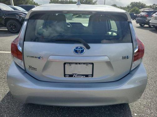 2016 Toyota Prius c One