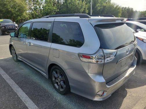 2014 Toyota Sienna SE