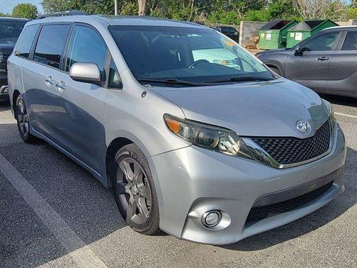 2014 Toyota Sienna SE