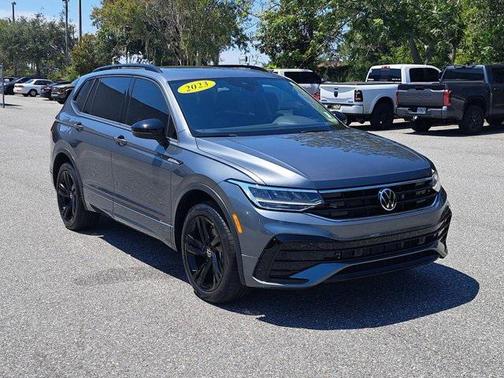 2023 Volkswagen Tiguan 2.0T SE R-Line Black