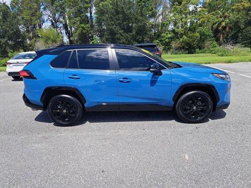 2023 Toyota RAV4 Hybrid SE
