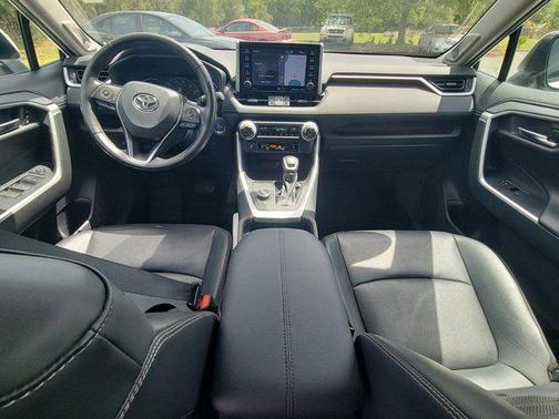 Blizzard Pearl 2020 Toyota RAV4 Hybrid Limited