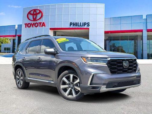 Gray 2025 Honda Pilot Elite