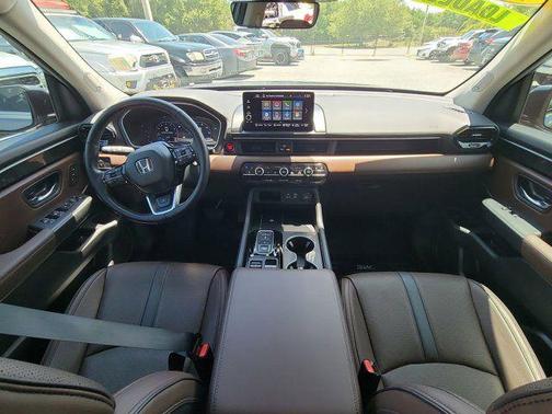 Gray 2025 Honda Pilot Elite