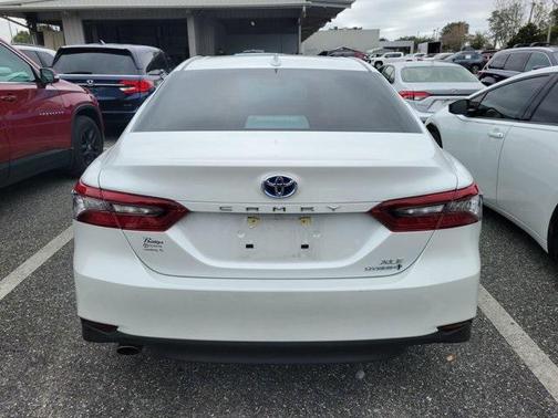 2023 Toyota Camry Hybrid XLE