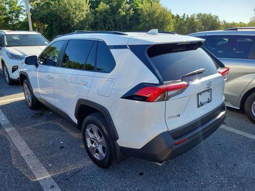 Ice Cap 2025 Toyota RAV4 XLE