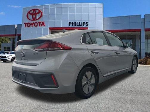 2021 Hyundai IONIQ Hybrid SE