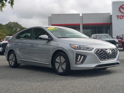 2021 Hyundai IONIQ Hybrid SE