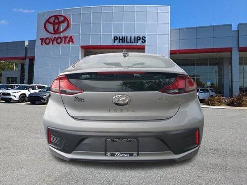 2021 Hyundai IONIQ Hybrid SE