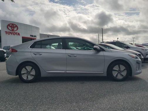 2021 Hyundai IONIQ Hybrid SE