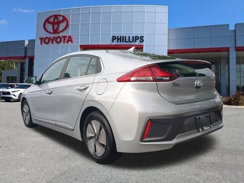 2021 Hyundai IONIQ Hybrid SE
