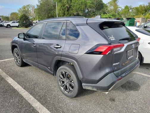 2022 Toyota RAV4 Hybrid SE