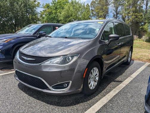 2018 Chrysler Pacifica Touring-L Plus