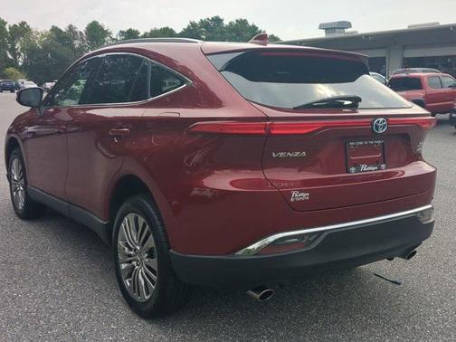 2022 Toyota Venza XLE