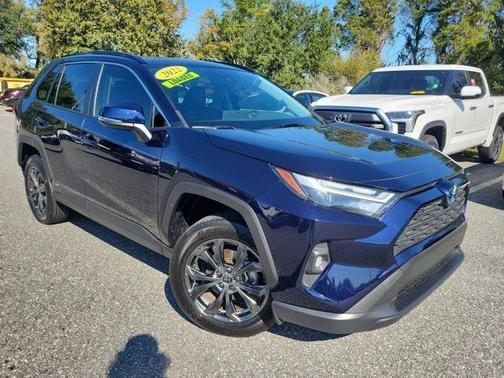 2022 Toyota RAV4 Hybrid XLE Premium