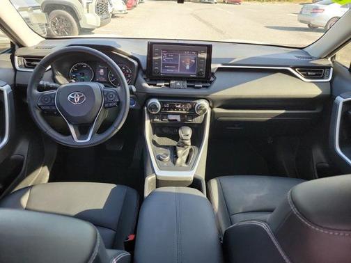 2022 Toyota RAV4 Hybrid XLE Premium